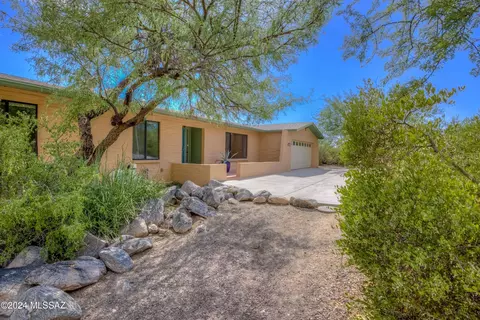 4200 E Coronado Dr, Tucson, AZ 85718