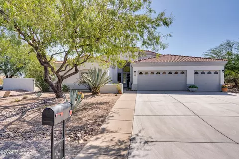 6705 W Carefree Way, Tucson, AZ 85743