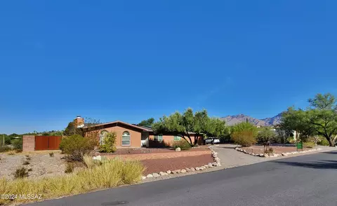 3651 N Four Winds Dr, Tucson, AZ 85750