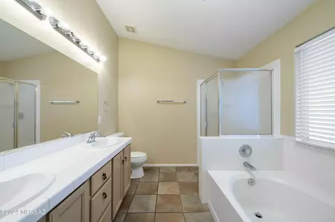 Bath - 9061 E Orchid Vine Dr, Tucson, AZ 85747 photo 1 of 2