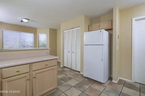 Kitchen - 9061 E Orchid Vine Dr, Tucson, AZ 85747 photo 2 of 3