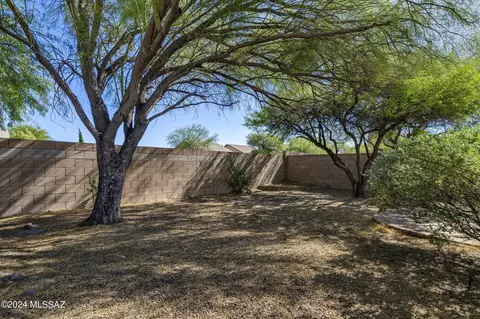 Exterior - 9061 E Orchid Vine Dr, Tucson, AZ 85747 photo 3 of 5