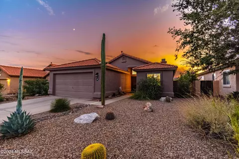 12373 N Brightridge Dr, Oro Valley, AZ 85755