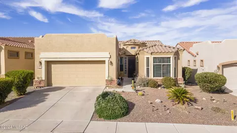 542 W Shadow Wood St, Green Valley, AZ 85614
