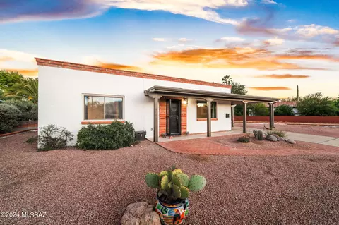 333 S Abrego Dr, Green Valley, AZ 85614