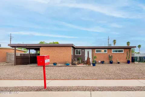 7934 E 20th Pl, Tucson, AZ 85710