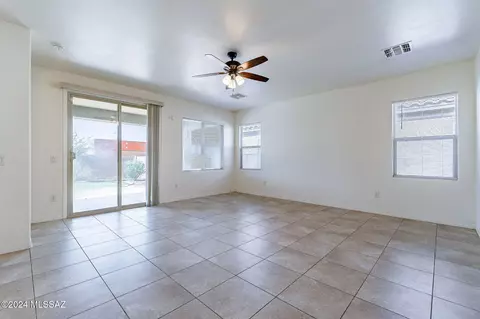 Living - 12288 E Calle Riobamba, Vail, AZ 85641 photo 2 of 3