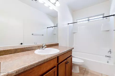 Bath - 12288 E Calle Riobamba, Vail, AZ 85641 photo 4 of 4