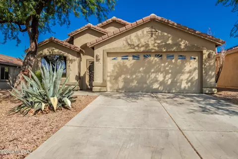 5510 W Dove Loft Dr, Marana, AZ 85658