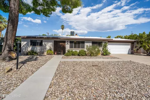 7831 E Adams St, Tucson, AZ 85715