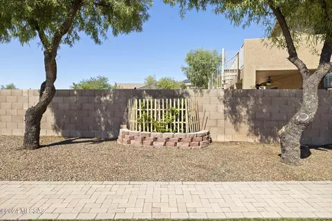 Exterior - 7648 S Lions Spring Way, Tucson, AZ 85747 photo 8 of 9