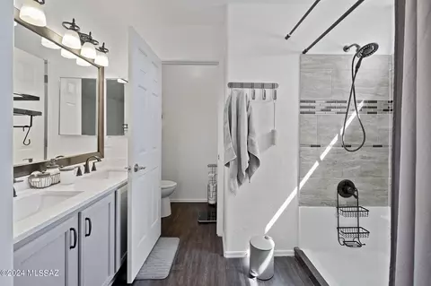 Bath - 7648 S Lions Spring Way, Tucson, AZ 85747 photo 2 of 4