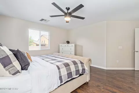 Bedroom - 17084 S Mesa Shadows Dr, Vail, AZ 85641 photo 3 of 7