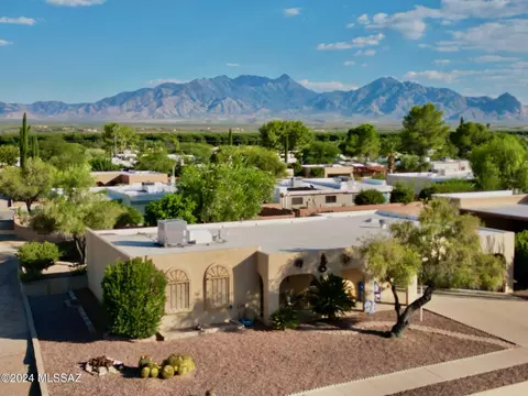 1901 S San Vincent Dr, Green Valley, AZ 85614