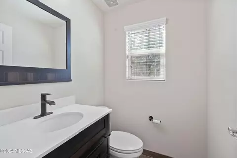 Bath - 7971 S Dolphin Way, Tucson, AZ 85756 photo 1 of 1