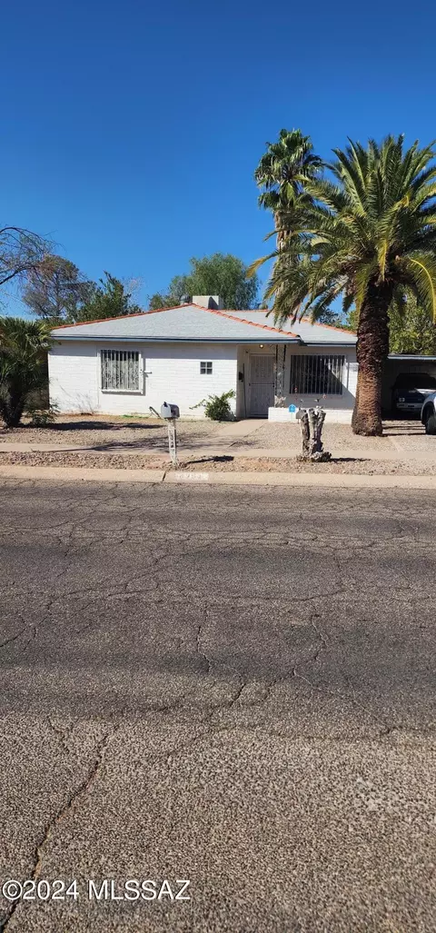 4351 Eastland St, Tucson, AZ 85711
