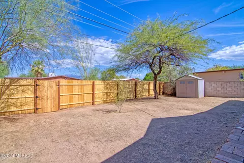 Exterior - 3533 E 27th St, Tucson, AZ 85713 photo 15 of 22