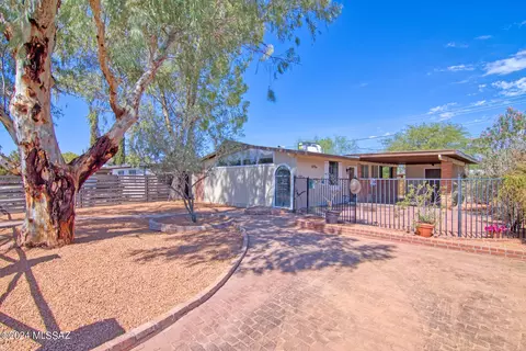Exterior - 3533 E 27th St, Tucson, AZ 85713 photo 2 of 22