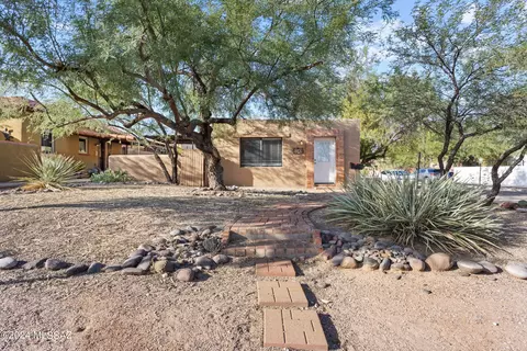 2149 E Hawthorne St, Tucson, AZ 85719