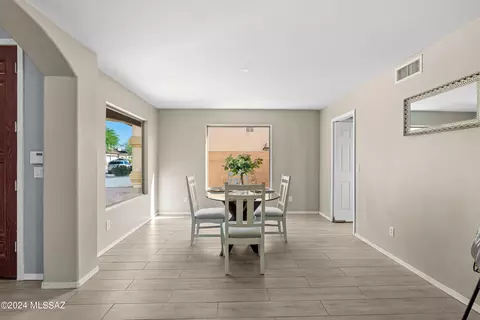 Dining - 60852 Rock Ledge Loop, Tucson, AZ 85739 photo 1 of 1
