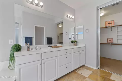 Bath - 60852 Rock Ledge Loop, Tucson, AZ 85739 photo 3 of 6