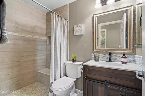 Bath - 60852 Rock Ledge Loop, Tucson, AZ 85739 photo 1 of 6