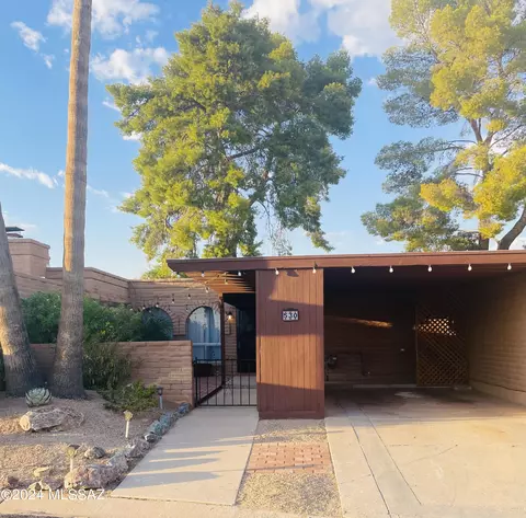 530 W Calle Lindero, Tucson, AZ 85704