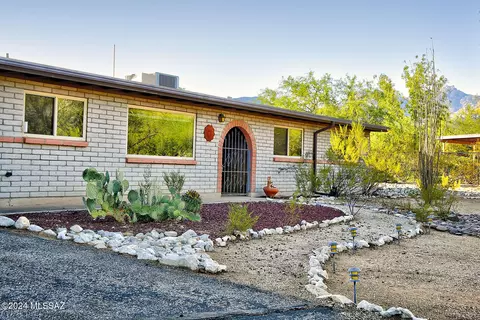 4373 N Bidahochi Dr, Tucson, AZ 85749