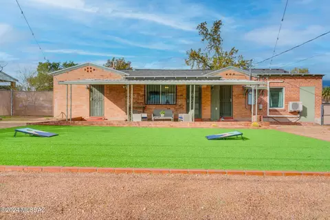 Exterior - 2212 E Grant Rd, Tucson, AZ 85719 photo 2 of 8
