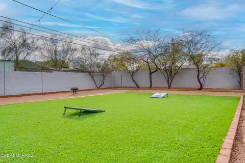 Exterior - 2212 E Grant Rd, Tucson, AZ 85719 photo 1 of 8