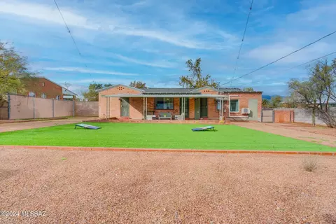 Exterior - 2212 E Grant Rd, Tucson, AZ 85719 photo 7 of 8