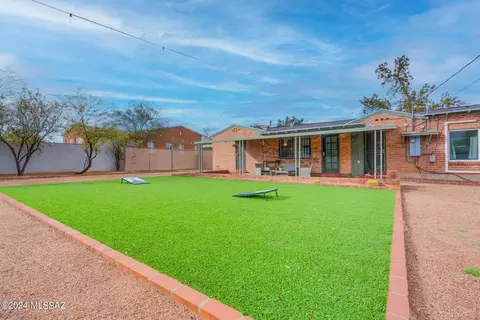 Exterior - 2212 E Grant Rd, Tucson, AZ 85719 photo 3 of 8