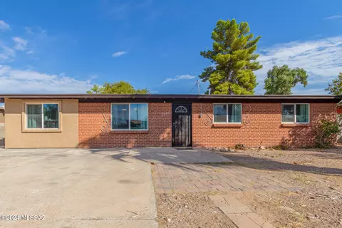 4449 E 28th St, Tucson, AZ 85711