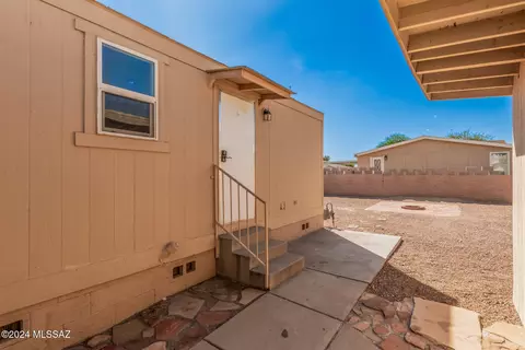 1663 W Seabrooke Dr, Tucson, AZ 85705 photo 4