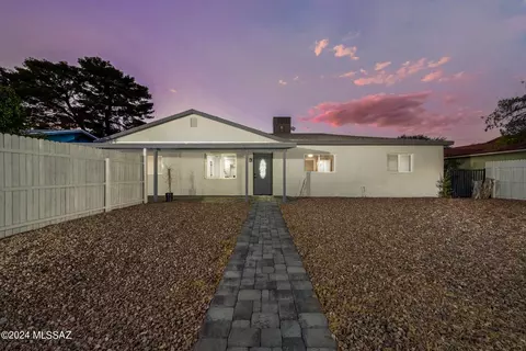 4541 E 10th St, Tucson, AZ 85711