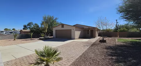 5745 S Hildreth Ave, Tucson, AZ 85746
