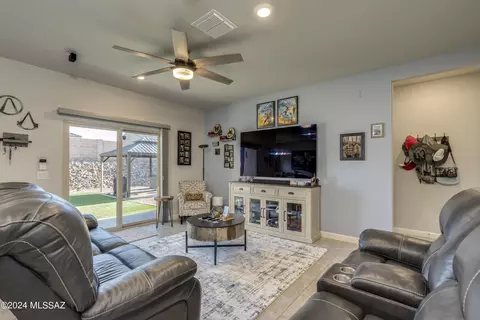 445 W Grantham St, Vail, AZ 85641 photo 10
