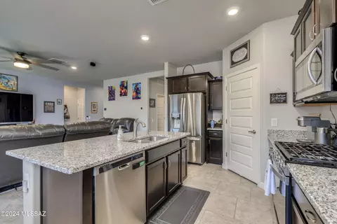 445 W Grantham St, Vail, AZ 85641 photo 18
