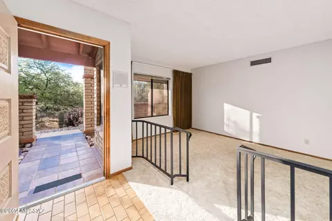 9662 E Hickory Tree Pl, Tucson, AZ 85749 photo 5