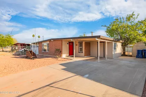 6656 E David Dr, Tucson, AZ 85730