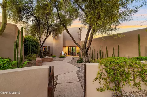 6140 N Hototo Pl, Tucson, AZ 85750