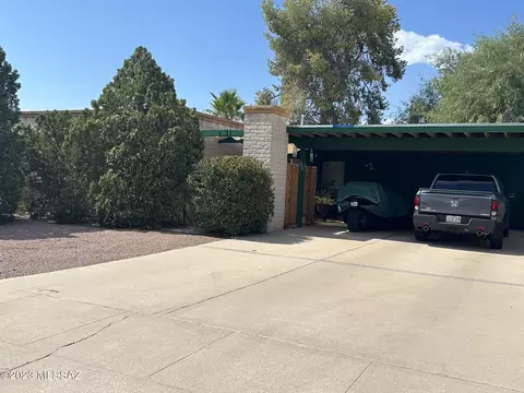 9151 E 8th St, Tucson, AZ 85710