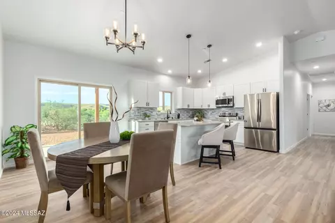 Dining - 63842 E Via De Desconso, Tucson, AZ 85739 photo 2 of 2