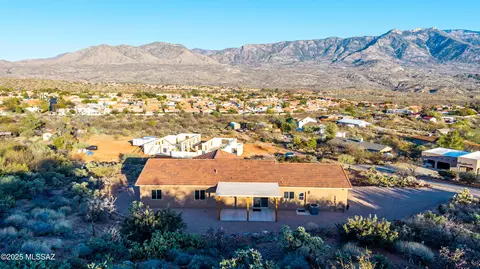 View/Area - 63842 E Via De Desconso, Tucson, AZ 85739 photo 6 of 7