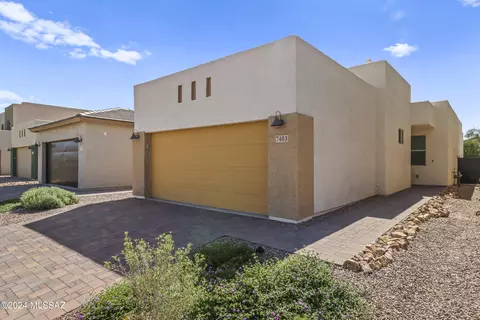 7403 W Barrel Racer Rd, Tucson, AZ 85743