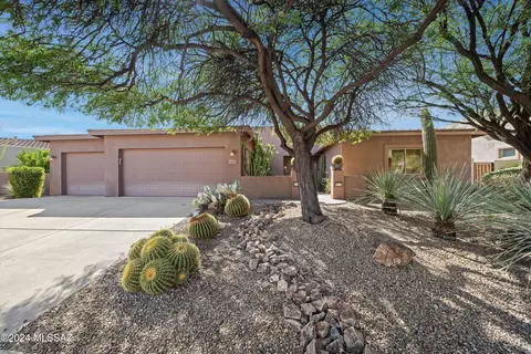 13205 N Booming Dr, Oro Valley, AZ 85755