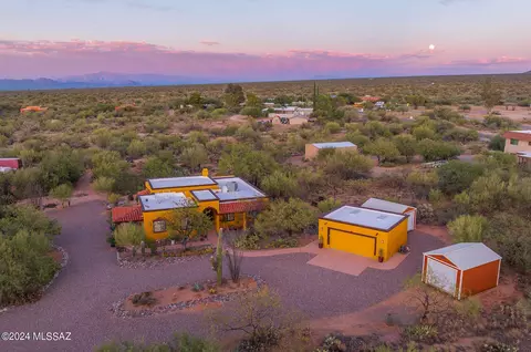 15900 W Ridgemoor Ave, Tucson, AZ 85736
