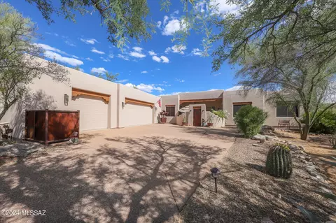 5296 N Sabino Hills Dr, Tucson, AZ 85749