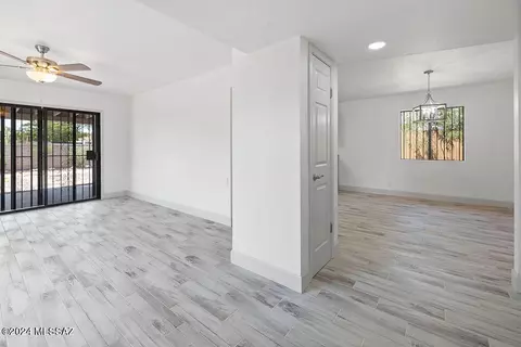 414 E 23rd St, Tucson, AZ 85713 photo 6