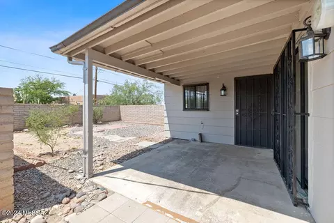 414 E 23rd St, Tucson, AZ 85713 photo 4